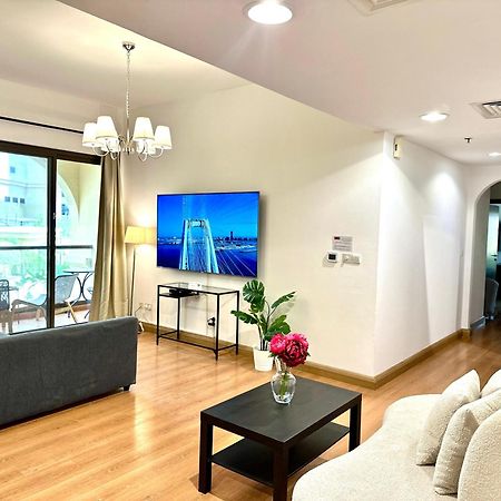 Beautiful 2Br & 4Br Apartments On Jbr Beach, Walking Distance To Bluewaters Island - By Sunkissed Holiday Homes دبي المظهر الخارجي الصورة