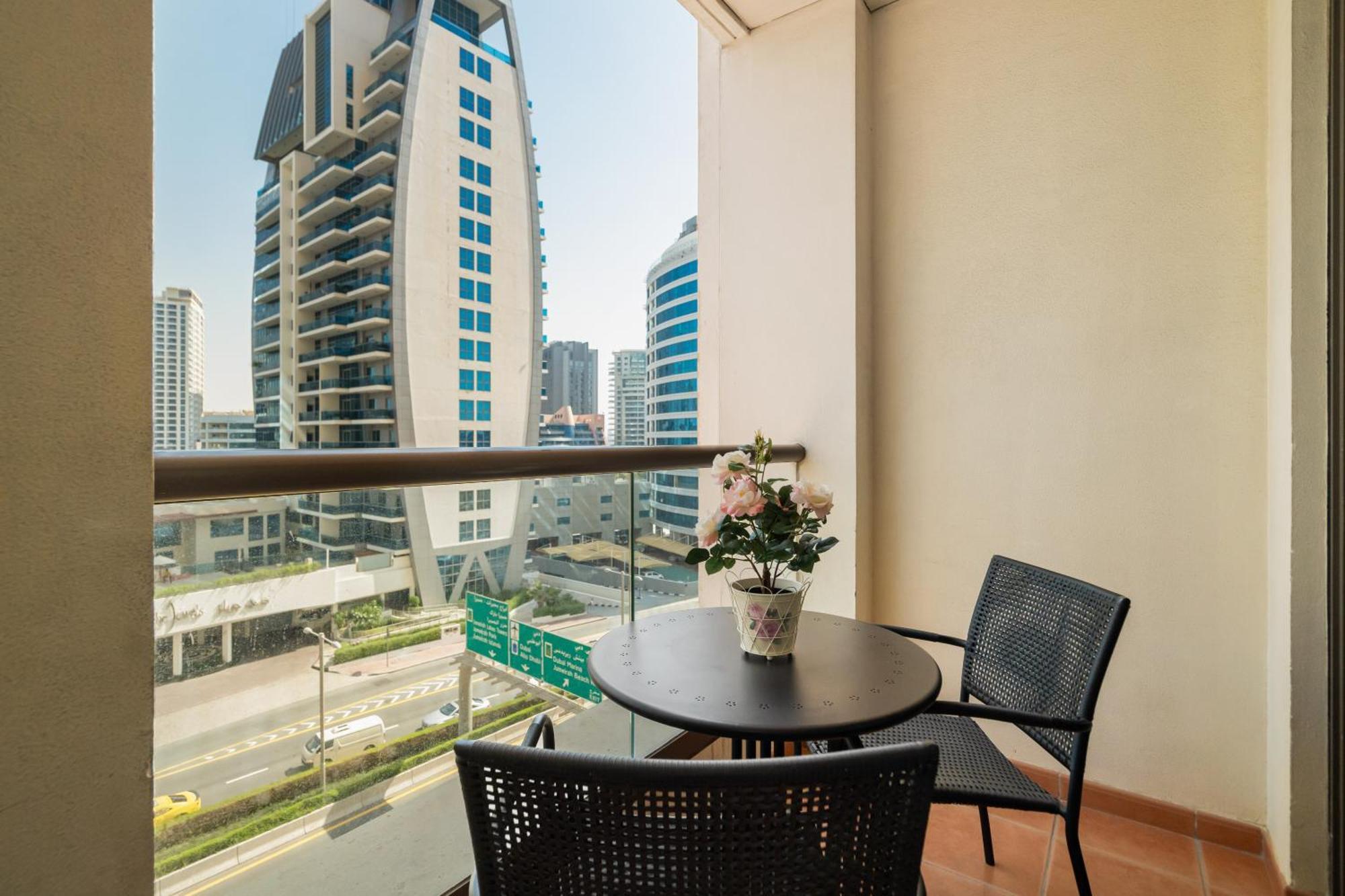 Beautiful 2Br & 4Br Apartments On Jbr Beach, Walking Distance To Bluewaters Island - By Sunkissed Holiday Homes دبي المظهر الخارجي الصورة