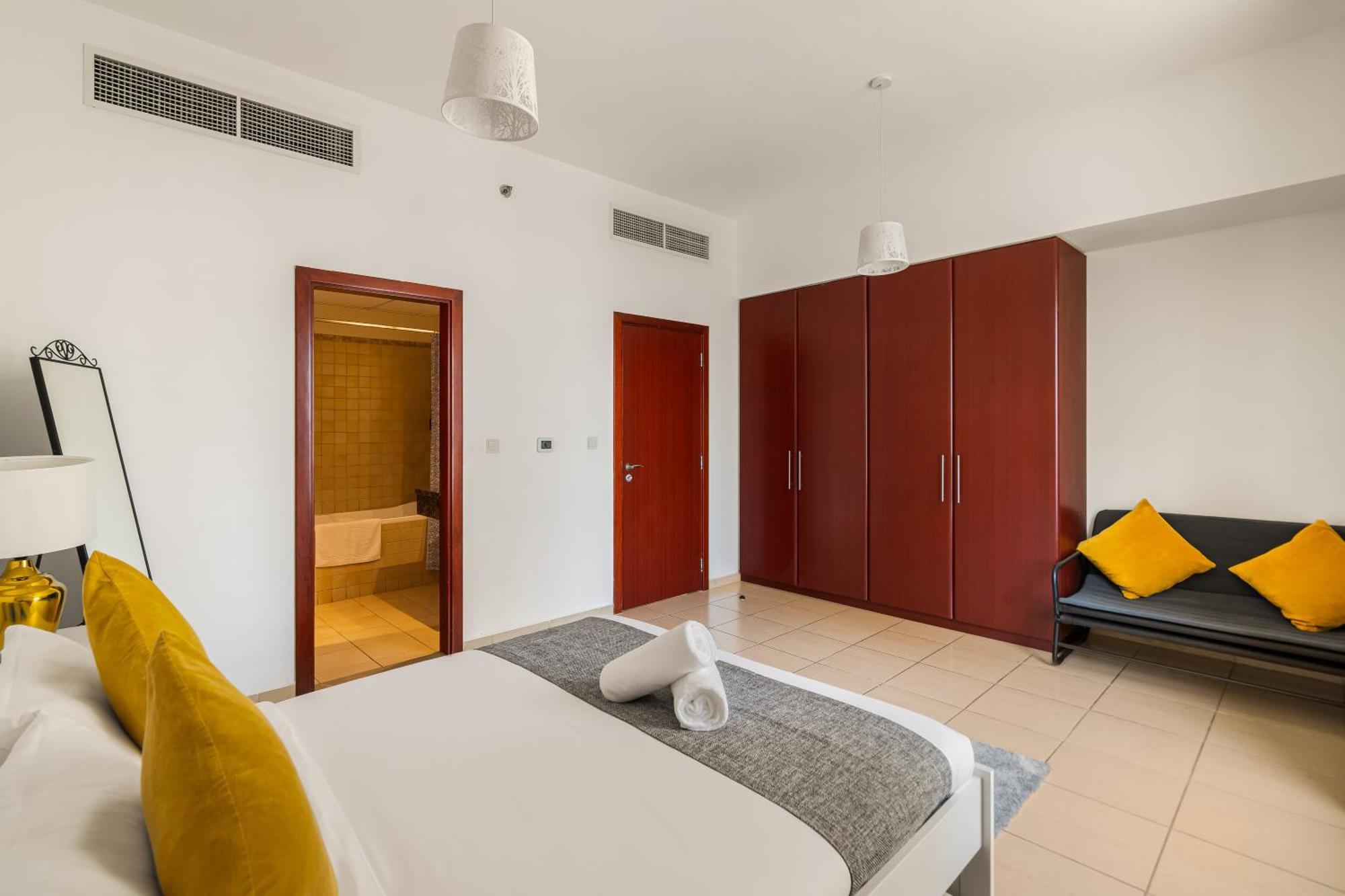 Beautiful 2Br & 4Br Apartments On Jbr Beach, Walking Distance To Bluewaters Island - By Sunkissed Holiday Homes دبي المظهر الخارجي الصورة